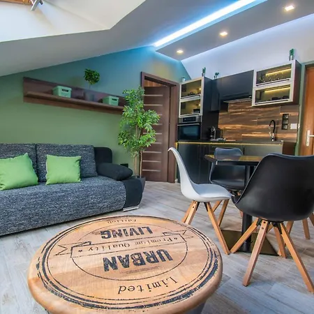 Adam Apartman