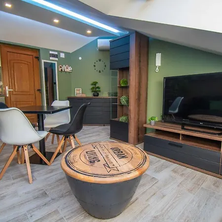 Adam Apartman Apartament *